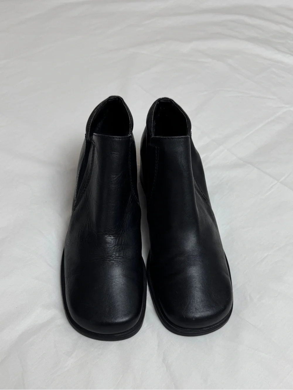 Vintage KB Company Black Leather Square Toe Ankle Boots Size 9 Y2K Grunge Indie